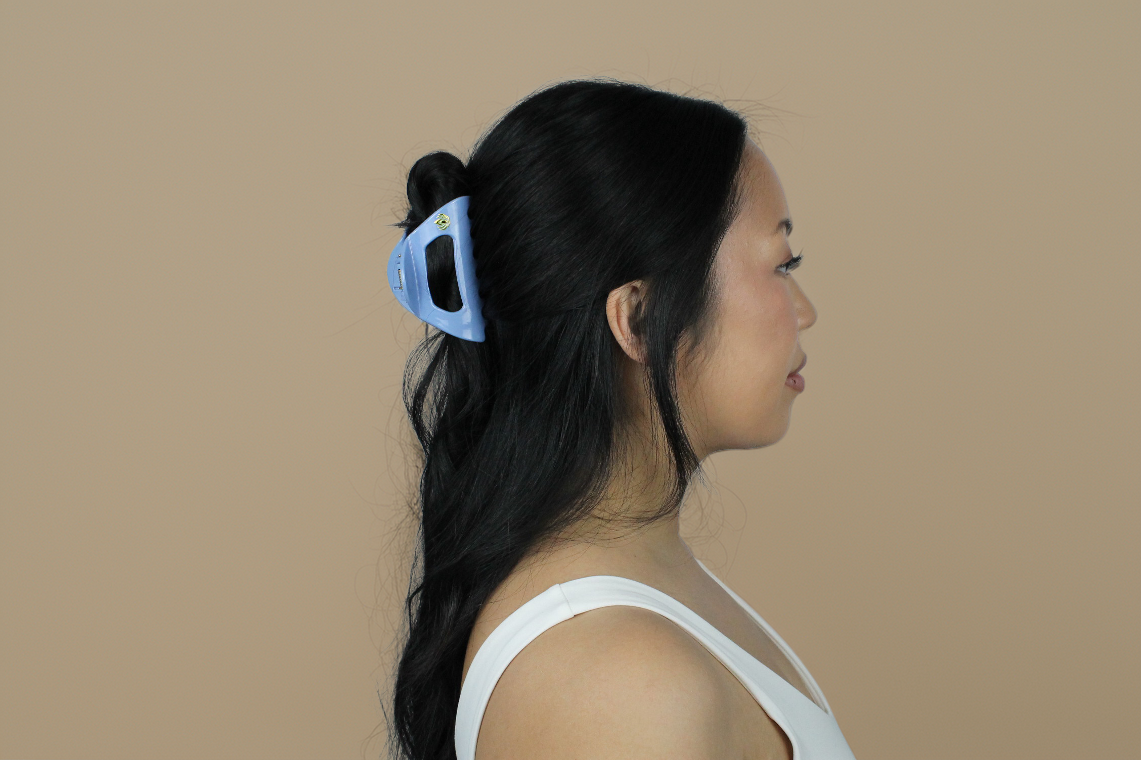 Soft Claw Clip - Medium (6 colors)
