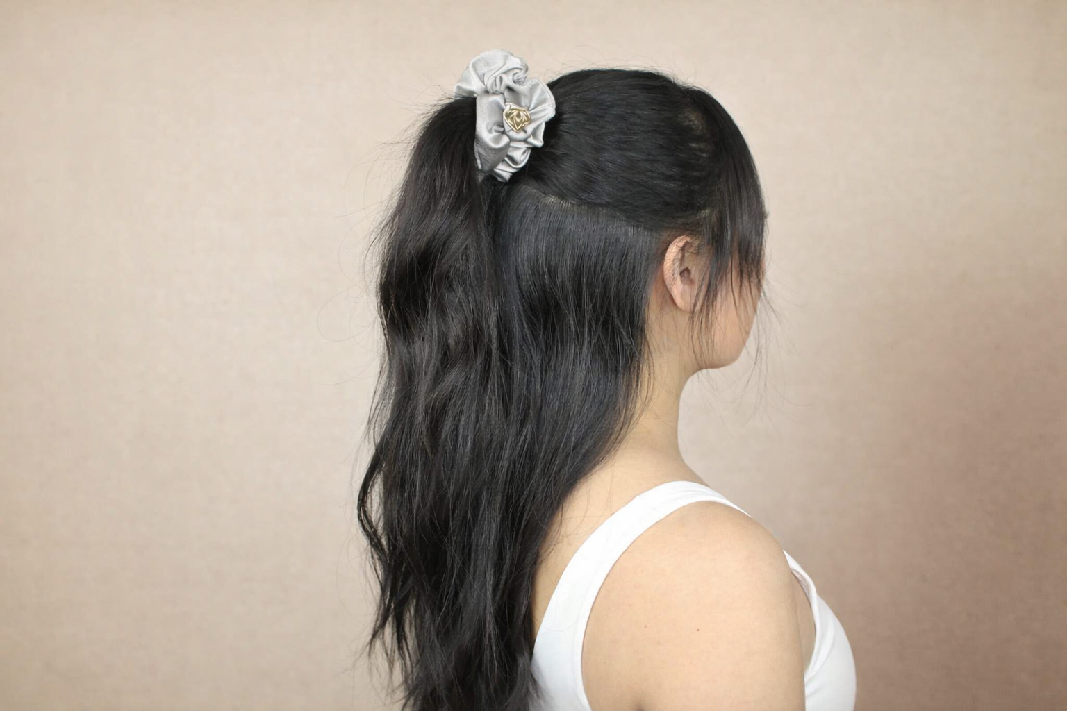 Premium Sporty Scrunchie - Power Sateen Silver